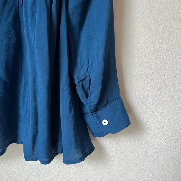 Anthropologie Maeve Blue Laiken Henley Front Pocket Blouse Size 2 - Picture 6 of 7